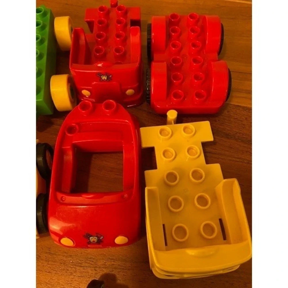 Lego Duplo Vehicle Car Truck Base Lot Red Yellow Blue Green Fire Cat 10 pc